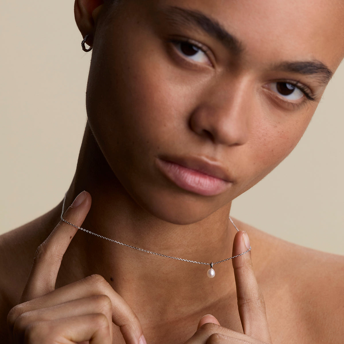Pearl Pendant Necklace in Silver-Astrid &amp; Miyu