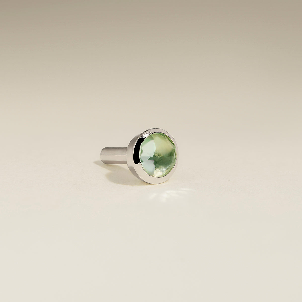 Green Sapphire Stackback™ in Solid White Gold-Astrid &amp; Miyu