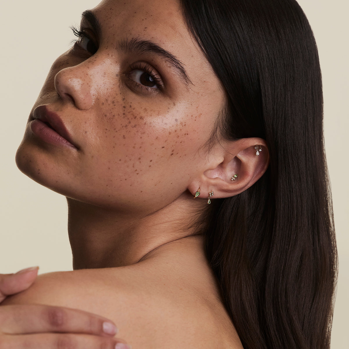 Green Sapphire Pear Seamless Piercing Hoop in Solid Gold-Astrid &amp; Miyu