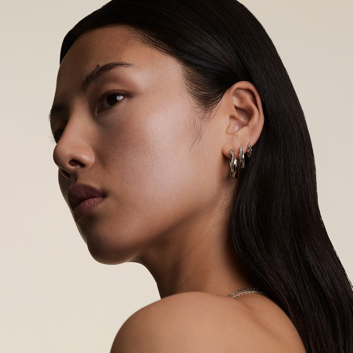 Crystal Cosmic Twist Medium Hoops in Silver-Astrid &amp; Miyu