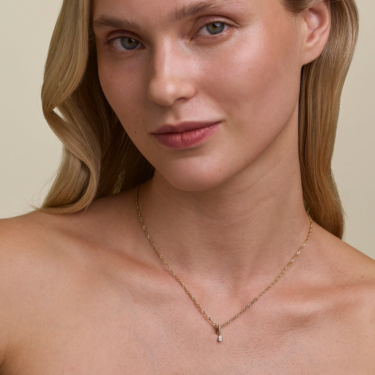 Diamond Pavé Connector in Solid Gold-Astrid &amp; Miyu