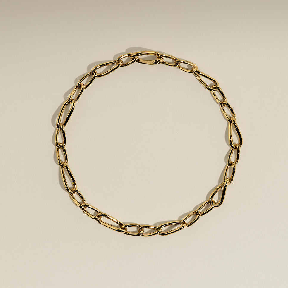 Infinite Slim Chain Bracelet in Gold-Astrid &amp; Miyu