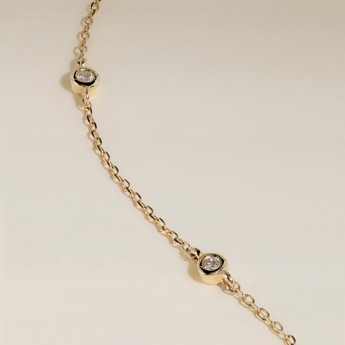 Mayfair Chain Bracelet in Solid Gold-Astrid &amp; Miyu