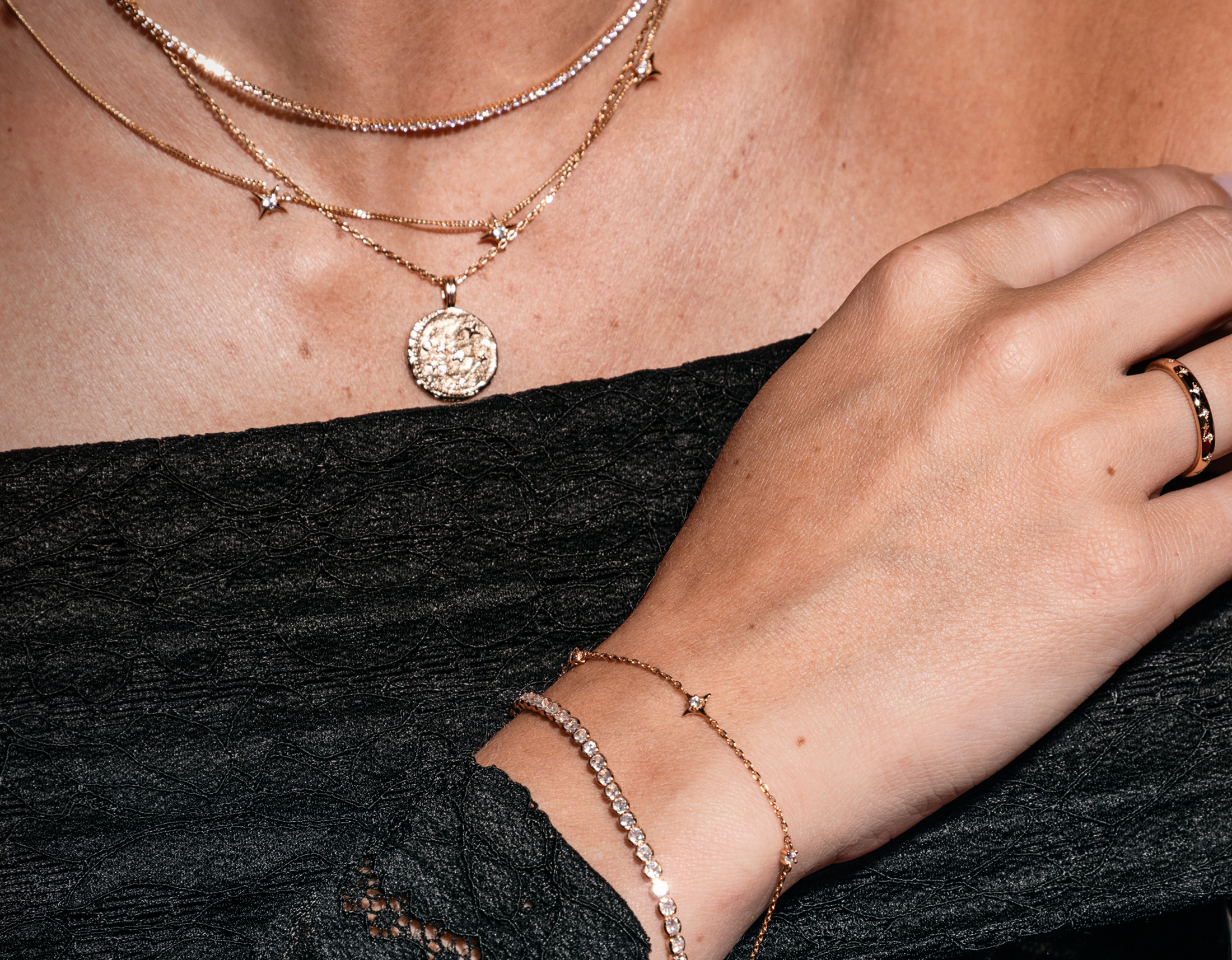 Best_Sellers_Tablet_a2147d2c-18d6-4751-b364-63c99b90db33-Astrid &amp; Miyu