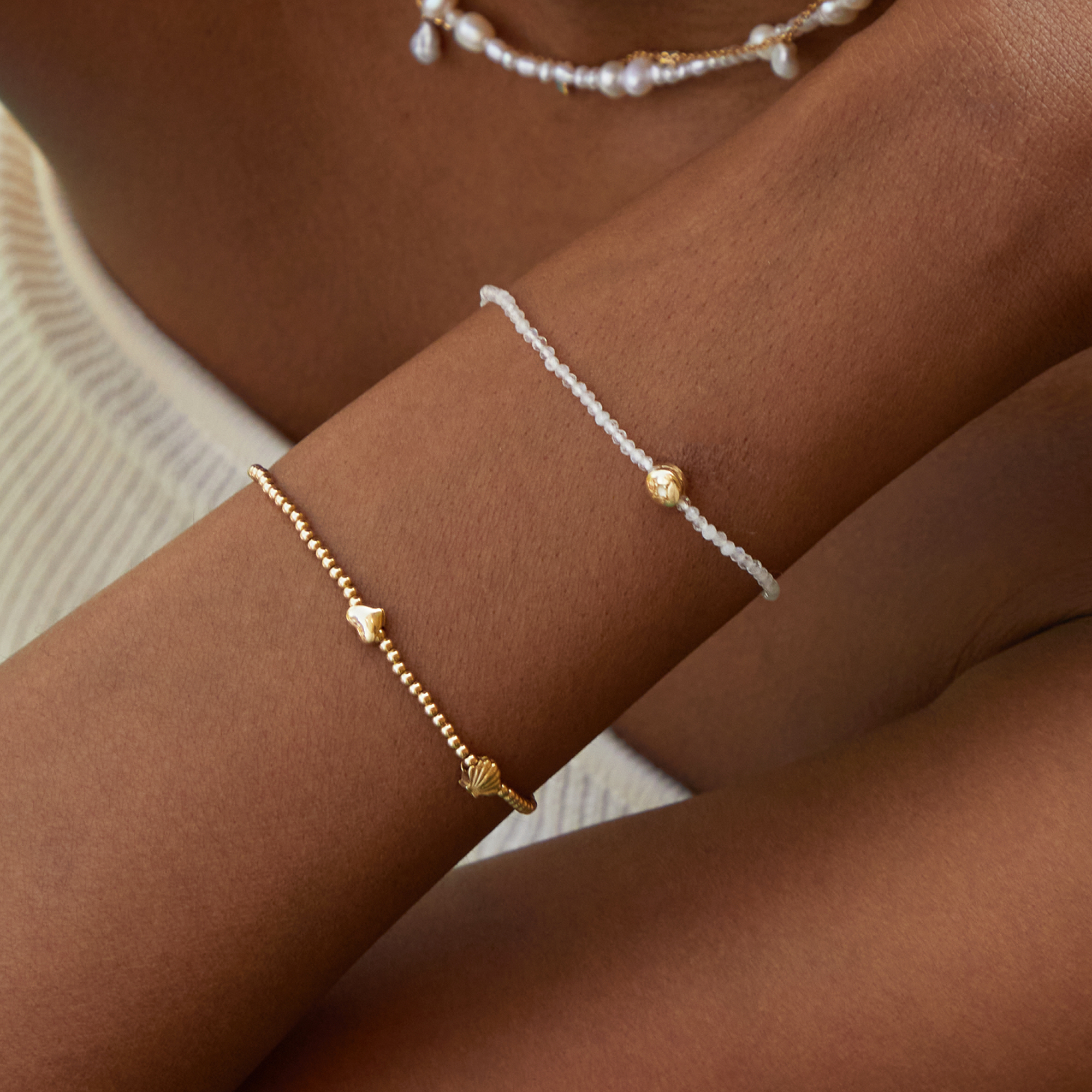 Click_Charms_Mob_2-Astrid &amp; Miyu