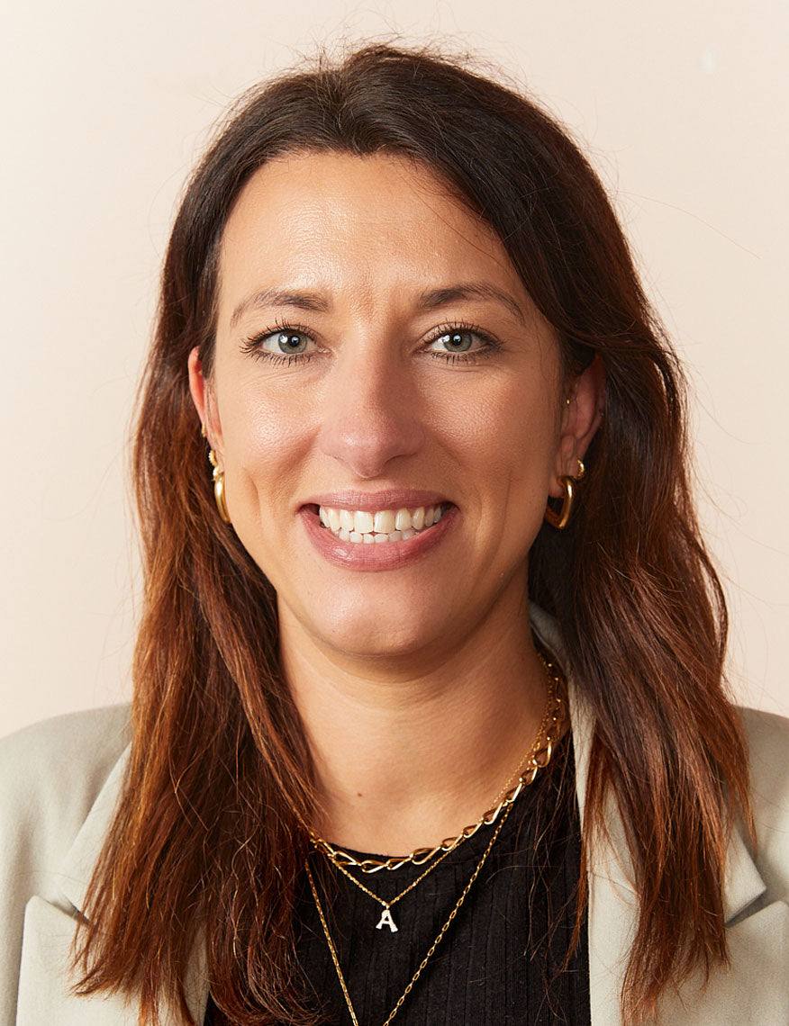 IWD_SARAH_339_PS_PS_RT-Astrid &amp; Miyu