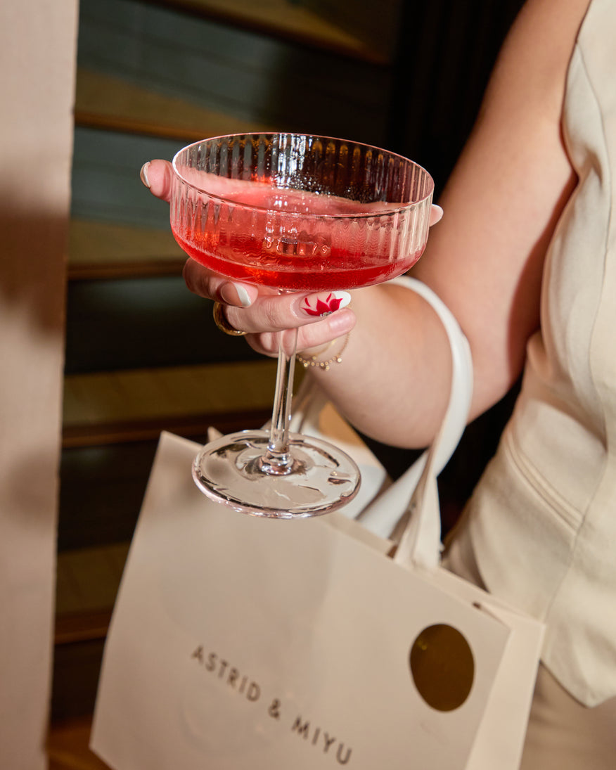 Package_3_ad1f6f60-f2f6-4b96-9012-5f17e9a7b8de-Astrid &amp; Miyu