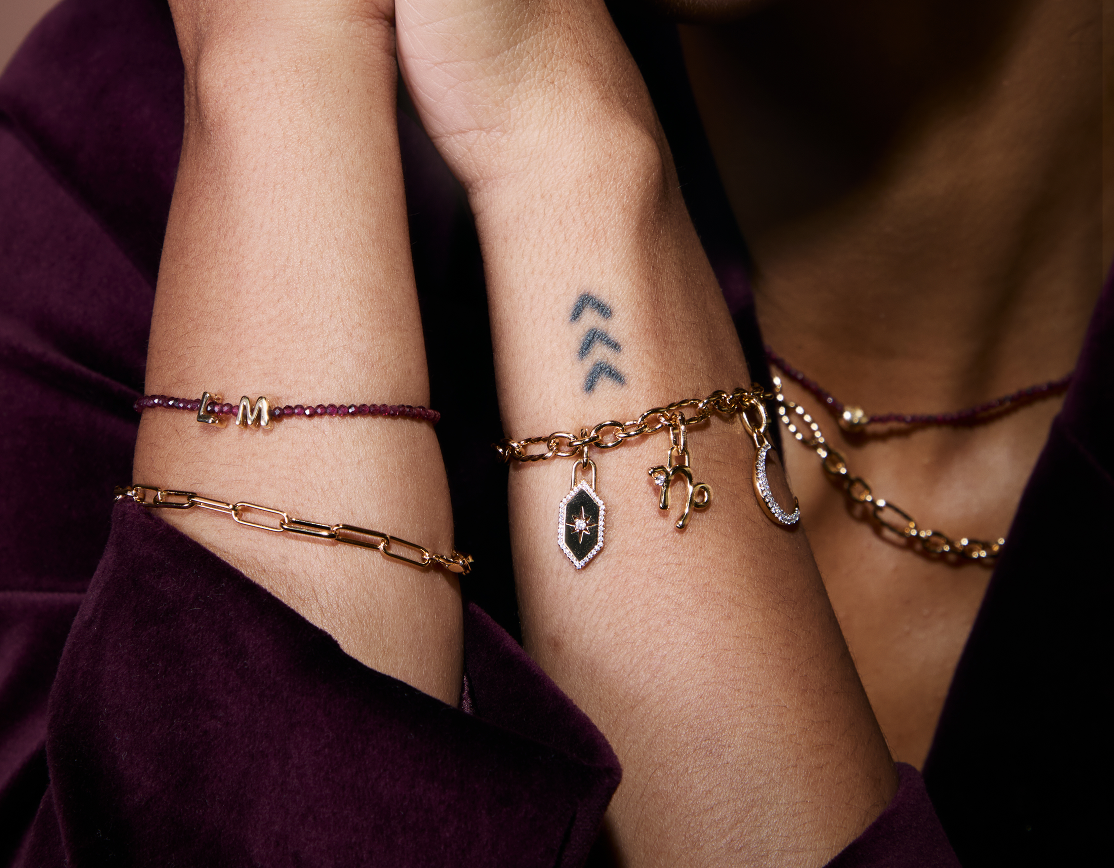 Personalised_Tablet-Astrid &amp; Miyu