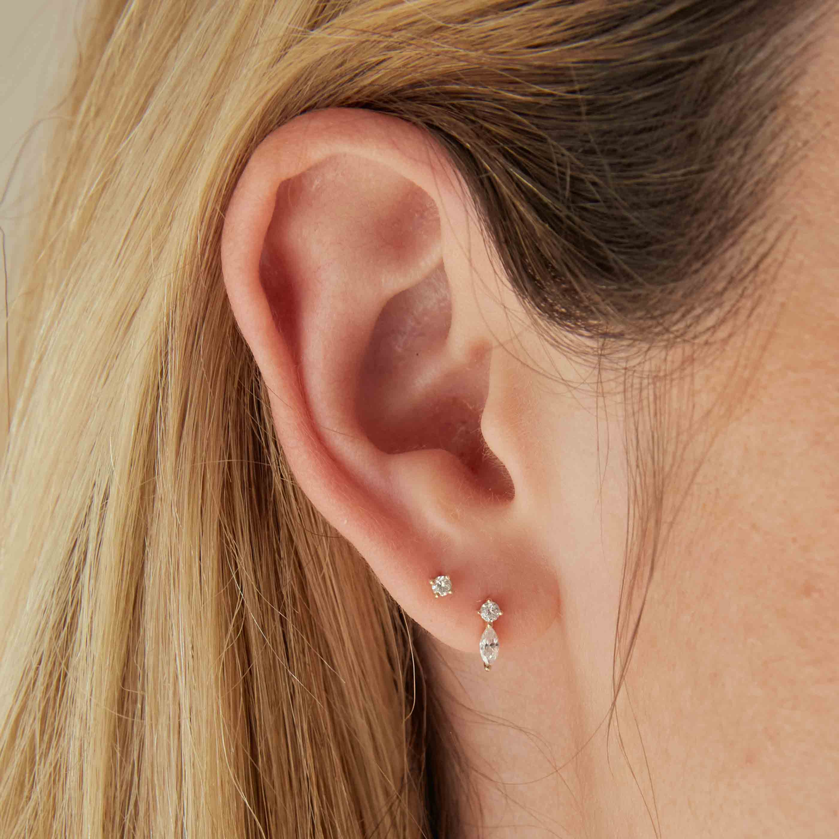 April White Topaz - Solid Gold Topaz Piercing Stud - Piercing Stud - Astrid &amp; Miyu