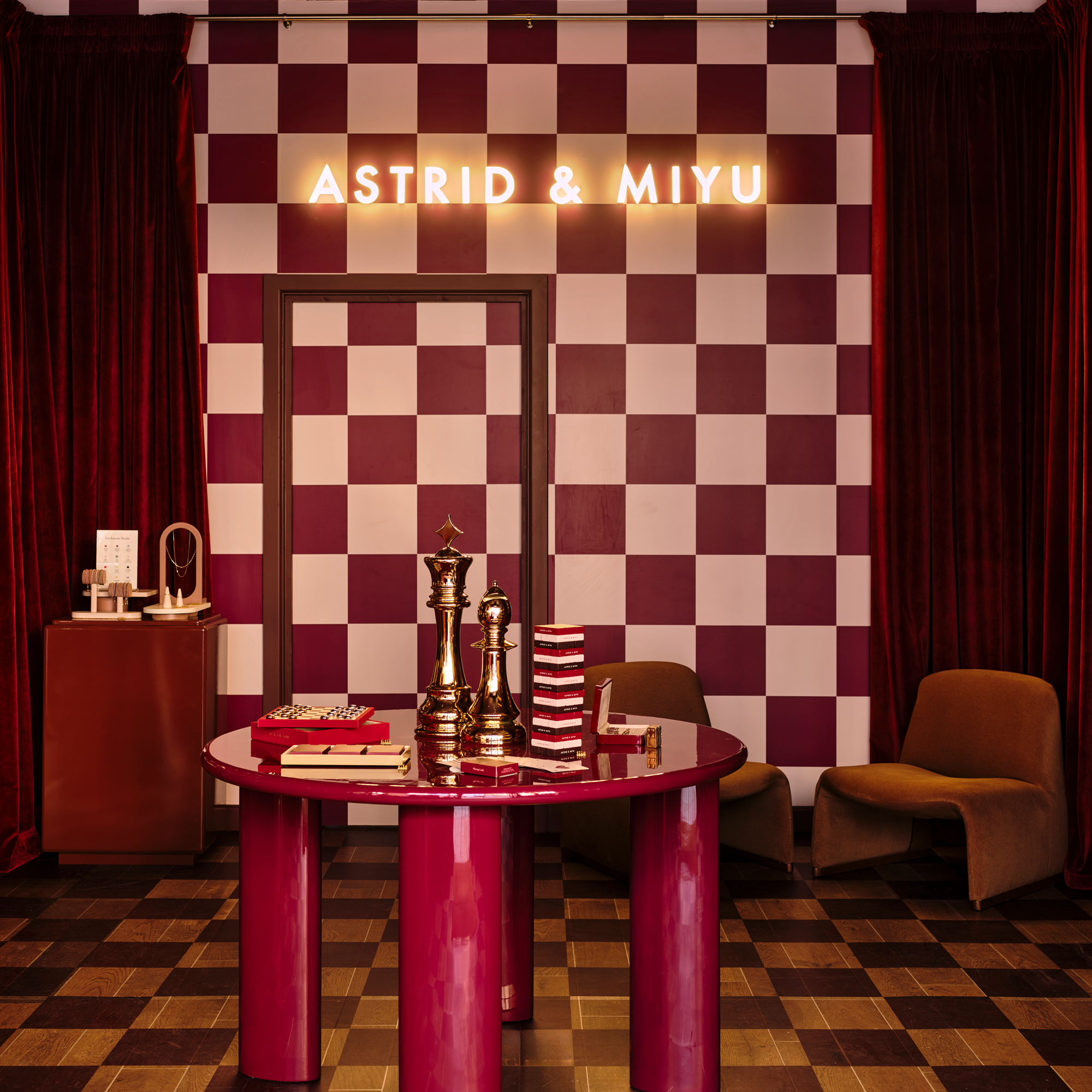 Q4_25_SouthMolton_Store_Desktop_2-Astrid &amp; Miyu