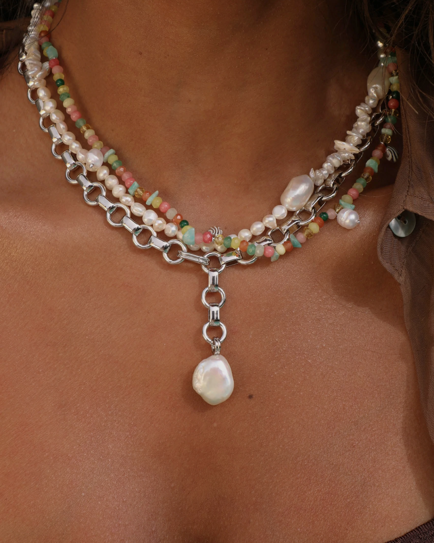 Rectangle_2209_1-Astrid &amp; Miyu