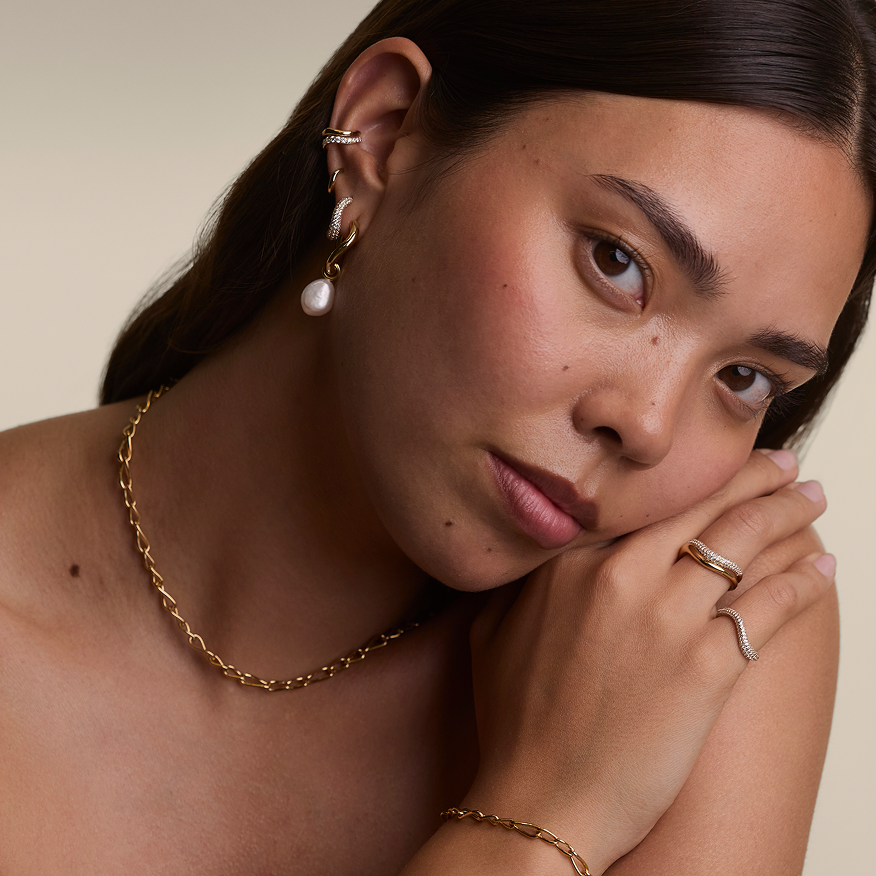 Step_1_-_A_M_Icon_57f745e5-ebba-4f4c-843a-ce14eb68af49-Astrid &amp; Miyu