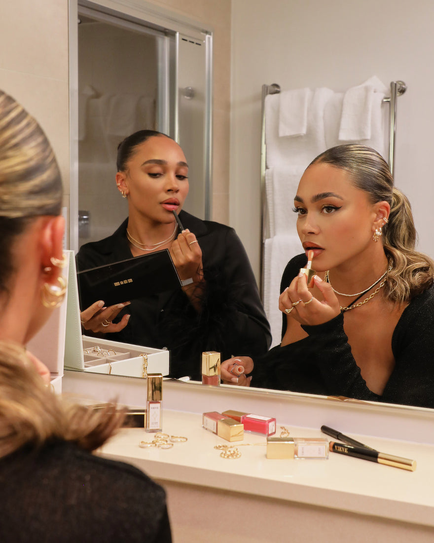 graphics14-Astrid &amp; Miyu