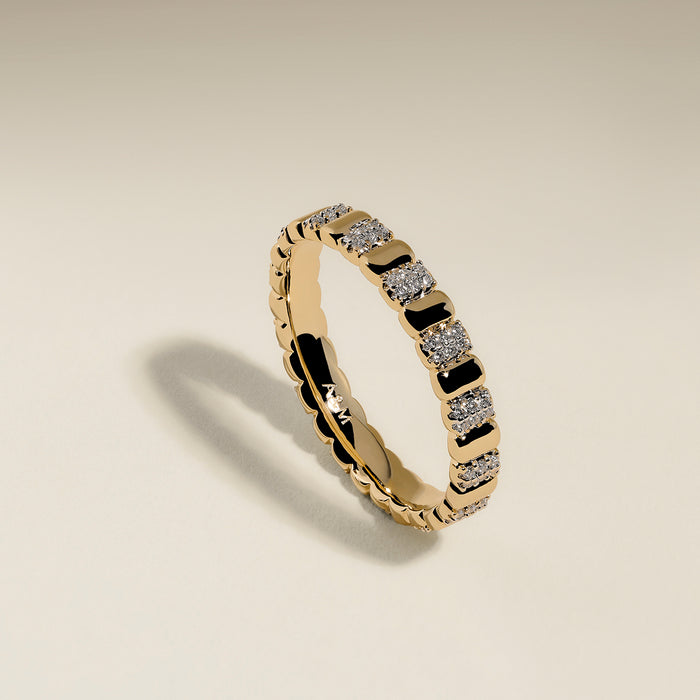 Crystal Ridged Ring in Gold
