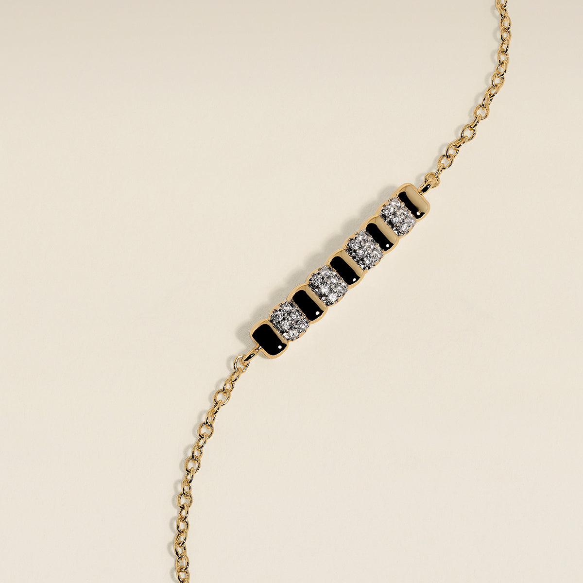 Crystal Ridged Bar Pendant Bracelet in Gold