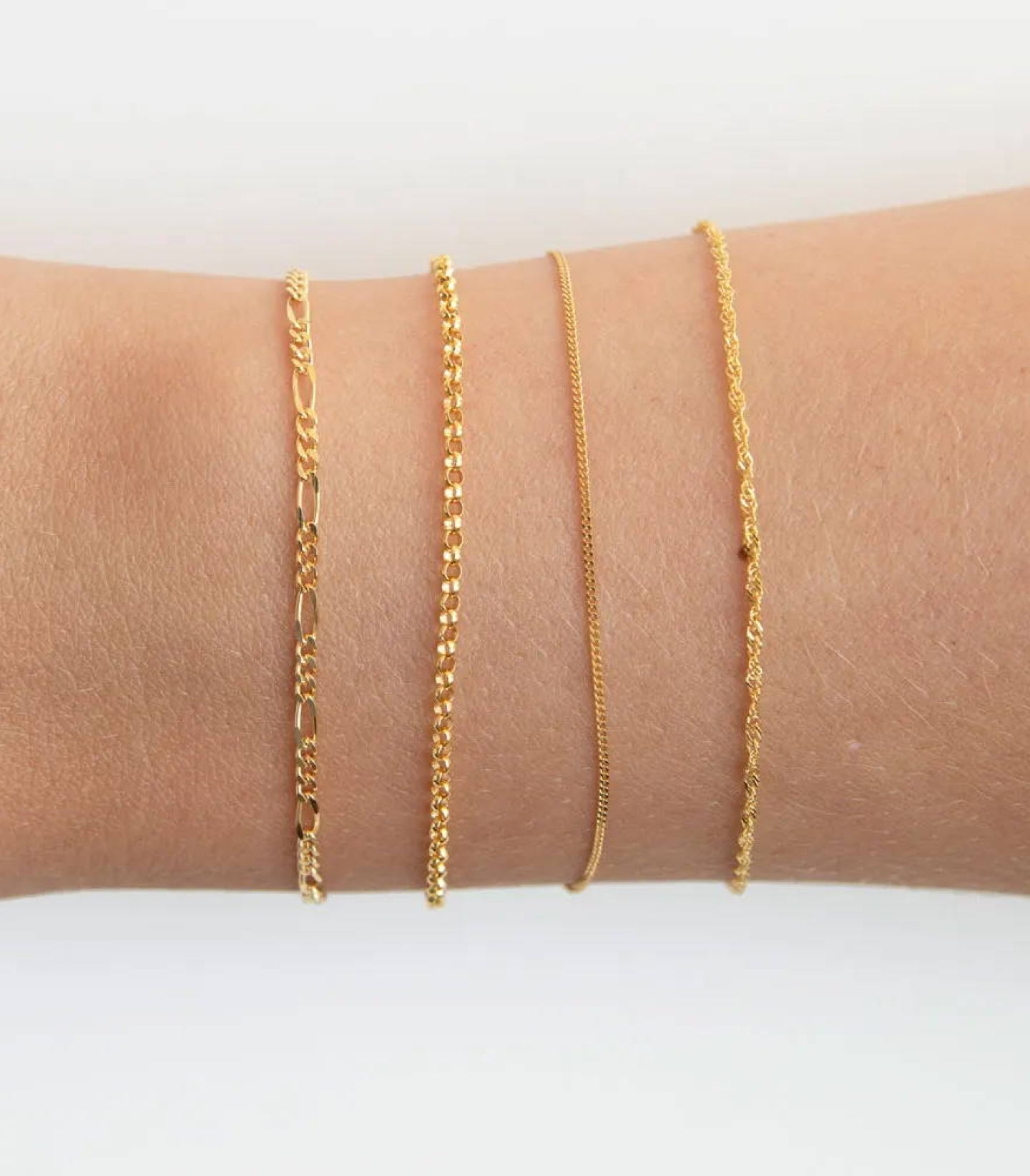 win_welded_bracelet_hero-Astrid &amp; Miyu