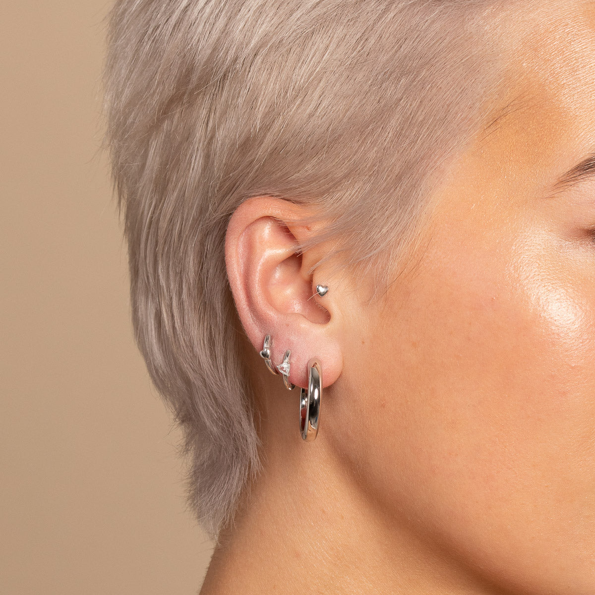 Earrings - Heart Gem Piercing Hoop in Solid White Gold - Piercing Hoop - Astrid &amp; Miyu