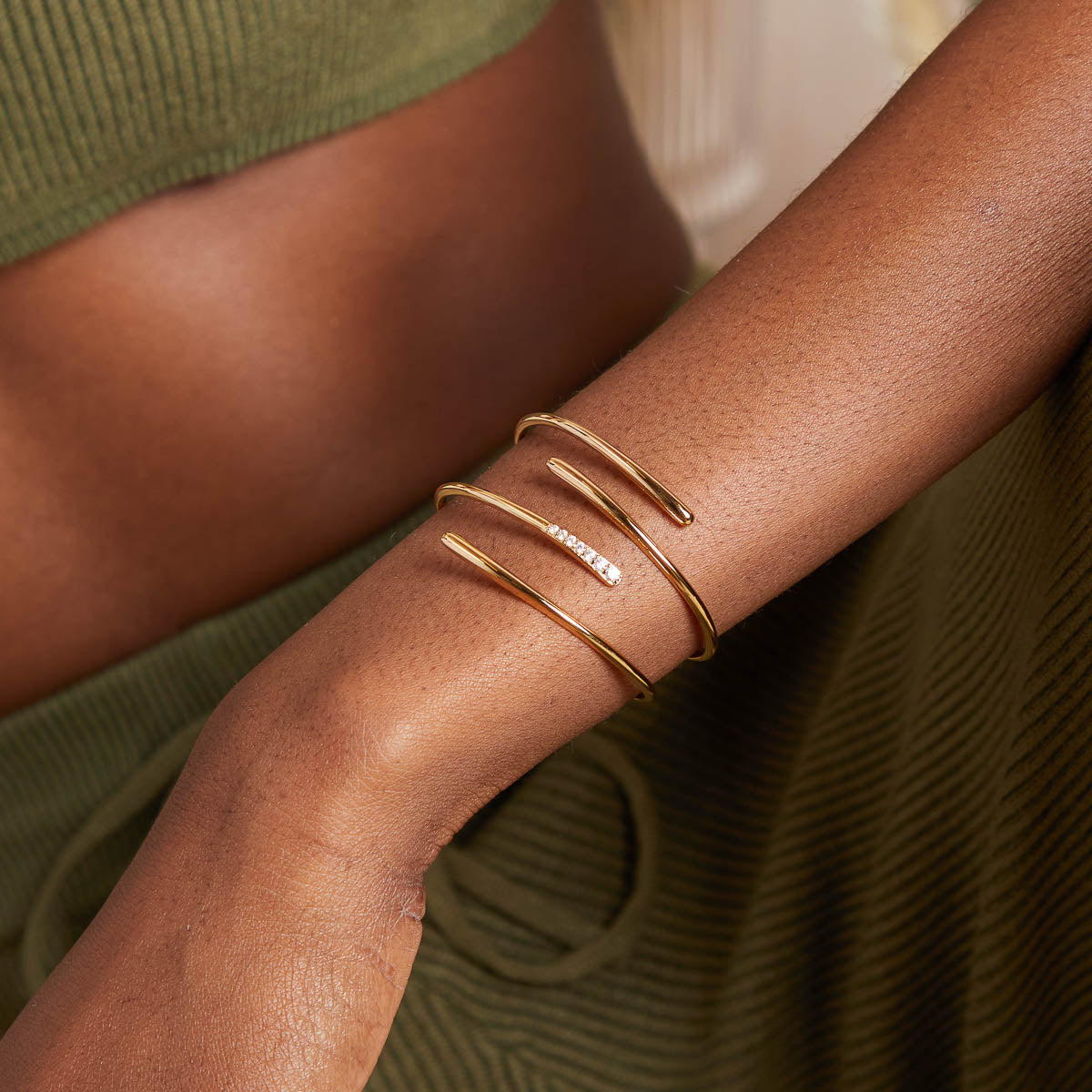 Twist Gold Cuff Bangle | Astrid & Miyu Bracelets