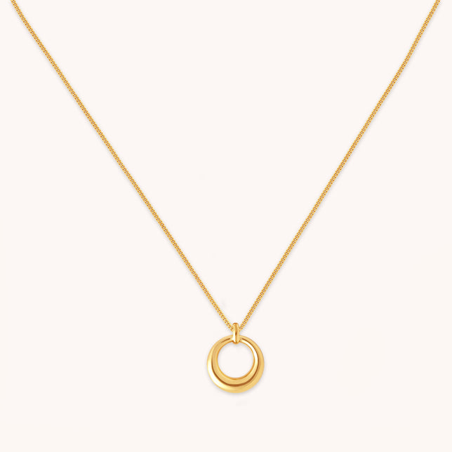Bold Halo Pendant Necklace in Gold