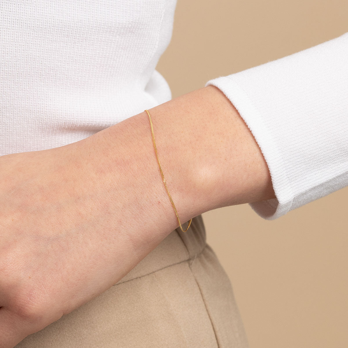 Miyu Chain Bracelet in Solid Gold