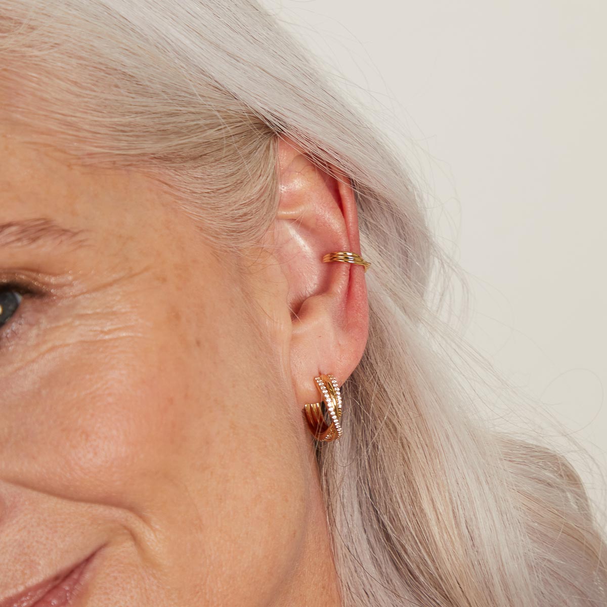 Gold Hoops - Twist Pavé Hoops in Gold - Hoop Earrings - Astrid &amp; Miyu