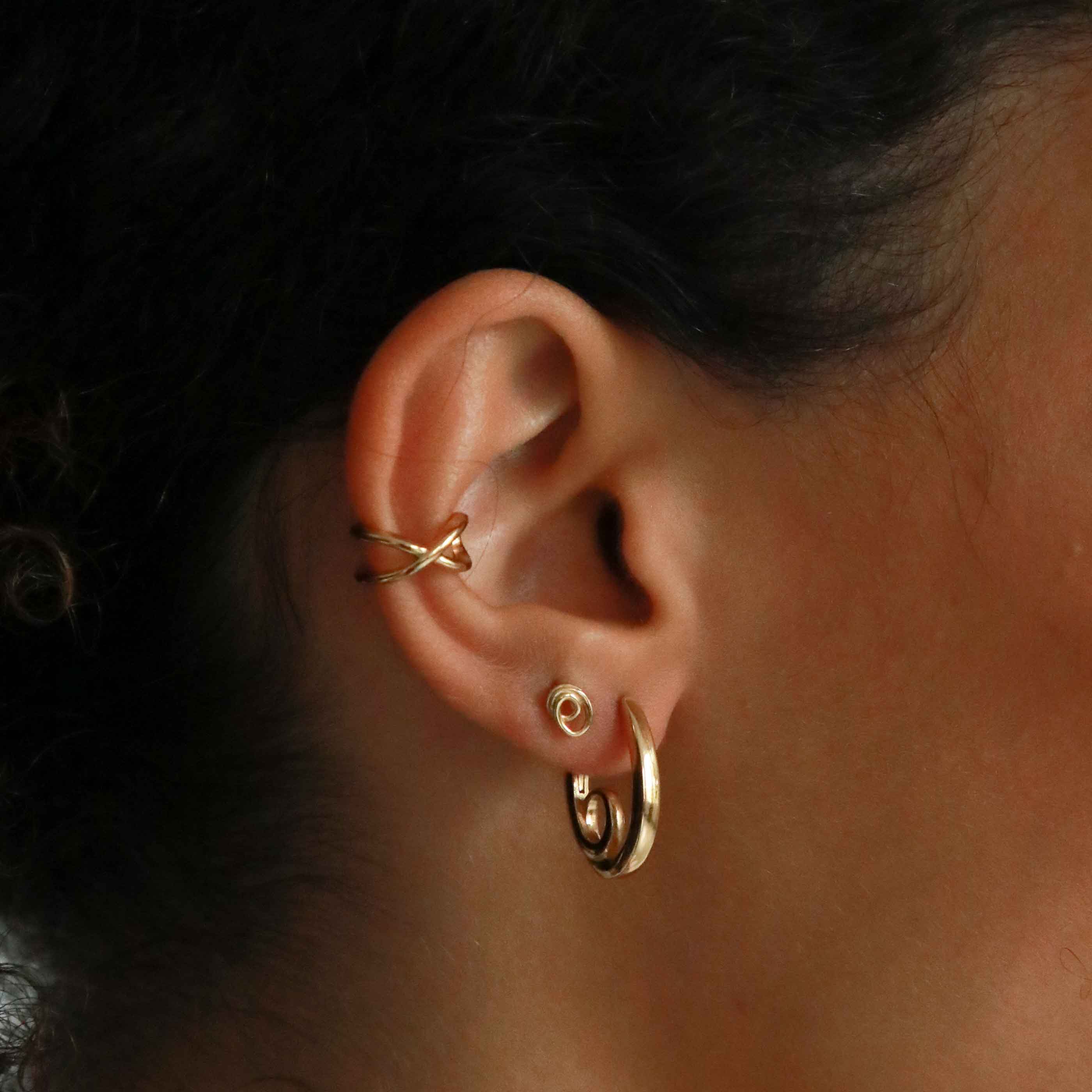 18k Gold Plated Jewellery - Infinite Hoops in Gold - Hoop Earrings - Astrid &amp; Miyu